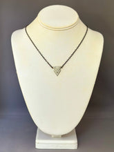 Load image into Gallery viewer, Vinnie Necklace