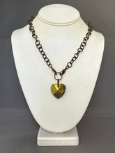 Load image into Gallery viewer, Liebchen Necklace - Iridescent Green