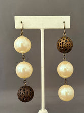 Load image into Gallery viewer, Dorothy Earrings