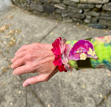 Load image into Gallery viewer, Pinky Bracelet