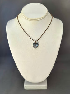 Tini Necklace - Gray Heart