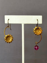 Load image into Gallery viewer, Faye Earrings
