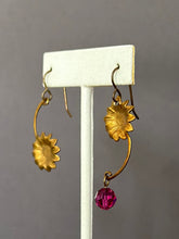 Load image into Gallery viewer, Faye Earrings
