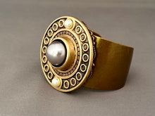 Load image into Gallery viewer, Victoria Cuff - Gray and Cream Pearl
