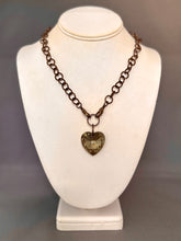 Load image into Gallery viewer, Liebchen Necklace - Iridescent Green
