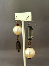 Load image into Gallery viewer, Maura Earrings
