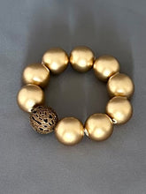 Load image into Gallery viewer, Edna Bracelet - Medium Gold

