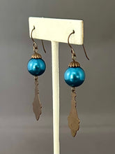 Load image into Gallery viewer, Noa Earrings
